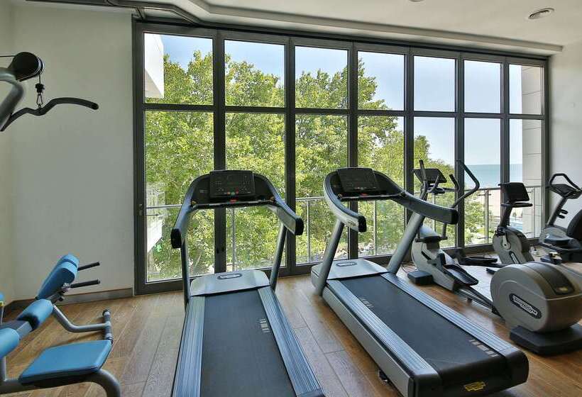 Maritim Paradise Blue Hotel & Spa