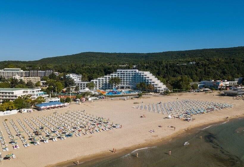 Maritim Paradise Blue Hotel & Spa