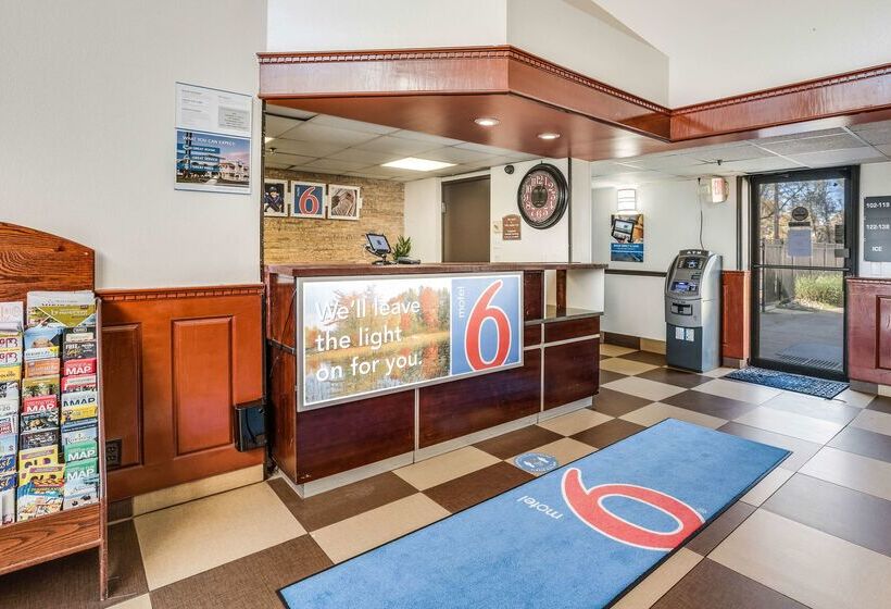 Motel 6 Levittown, Pa   Bensalem