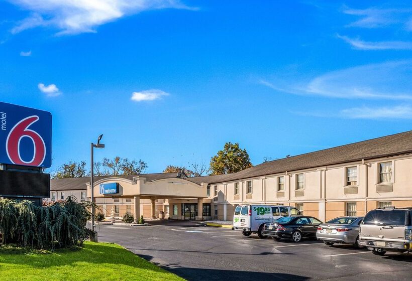 Motel 6 Levittown, Pa   Bensalem