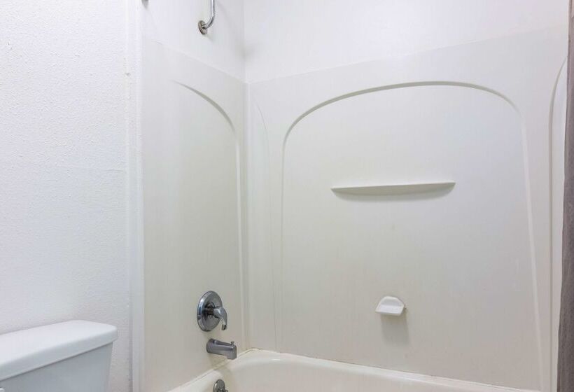 Motel 6 Alexandria, La  South