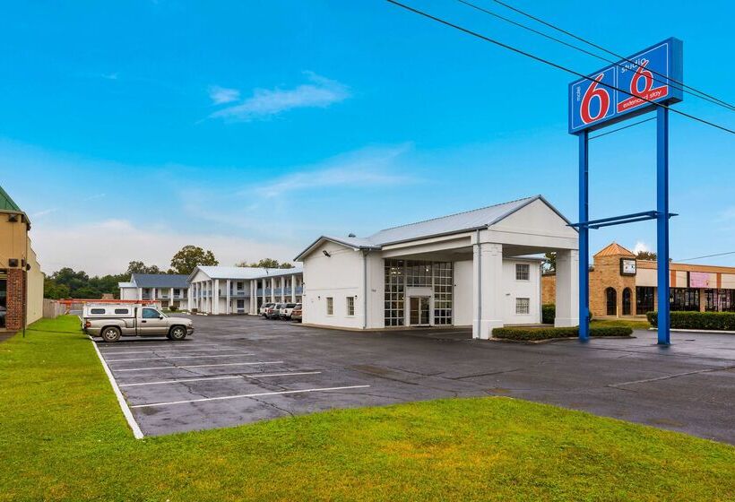 Motel 6 Alexandria, La  South