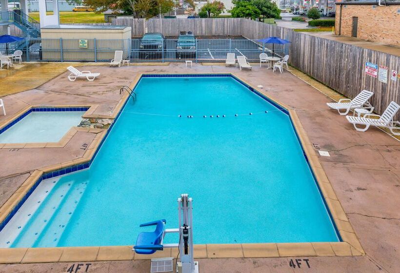 Motel 6 Alexandria, La  South