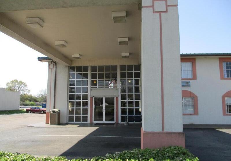 Motel 6 Alexandria, La  South