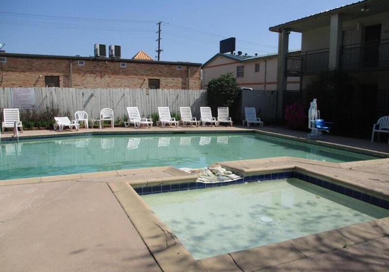 Motel 6 Alexandria, La  South