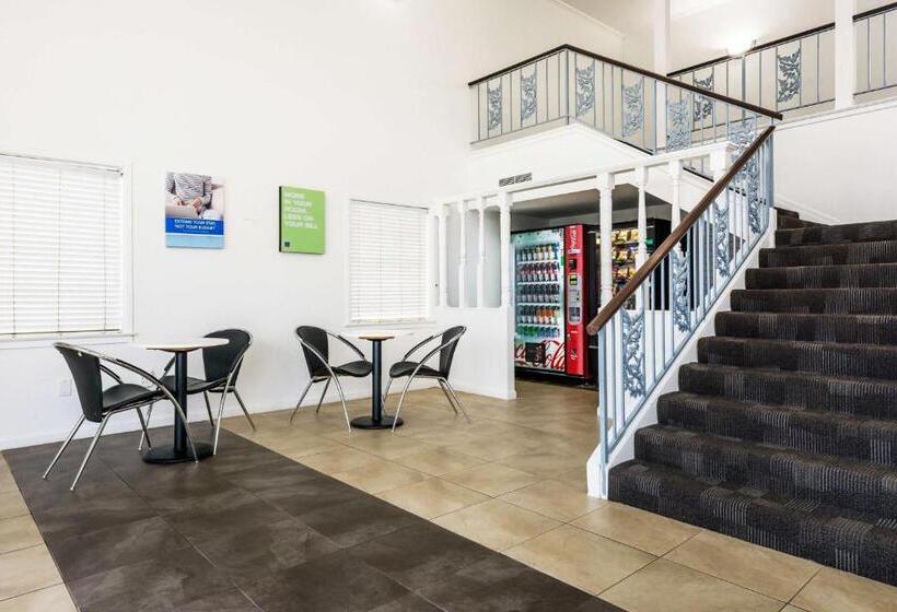 Motel 6 Alexandria, La  South