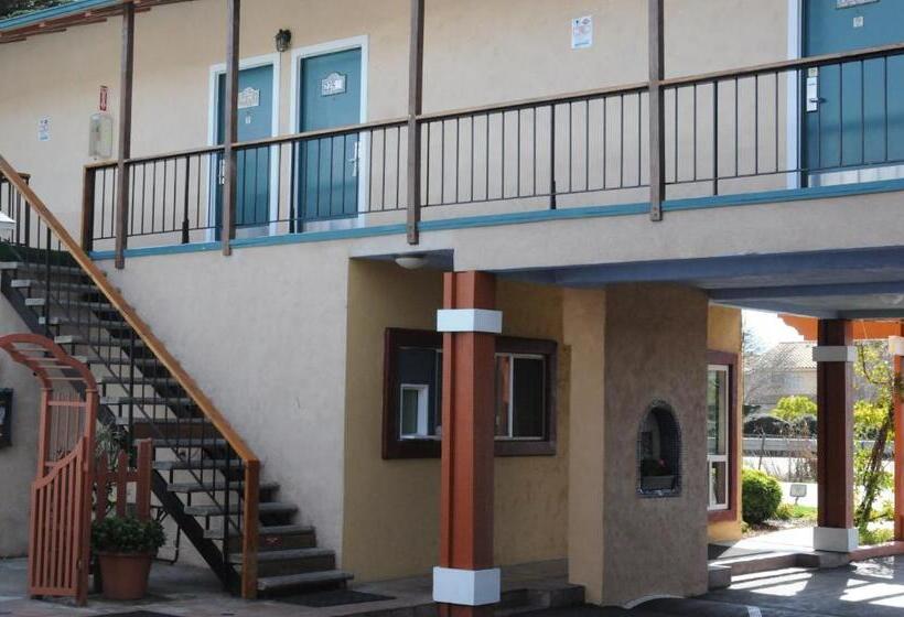 モーテル Sandyland Reef Inn