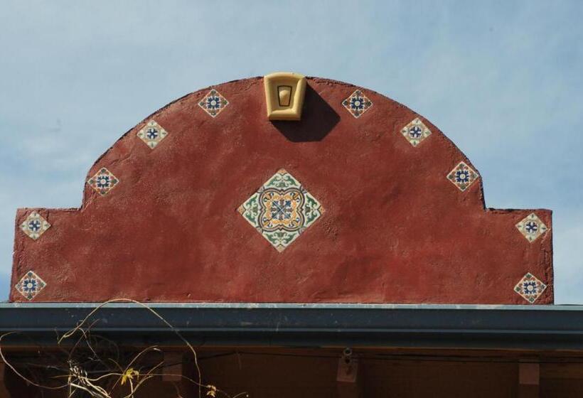 モーテル Sandyland Reef Inn