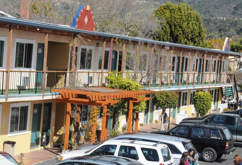 モーテル Sandyland Reef Inn