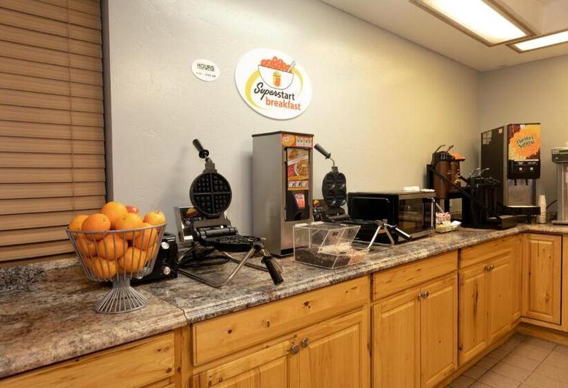 مُتل Super 8 By Wyndham Missoula/brooks Street