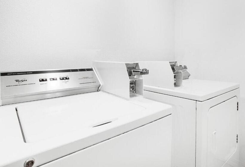 مُتل Super 8 By Wyndham Missoula/brooks Street