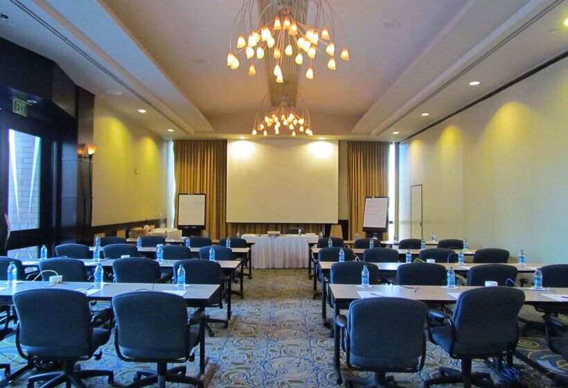 Pacific Palms Resort And Golf Club