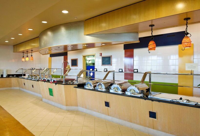 Pacific Palms Resort And Golf Club