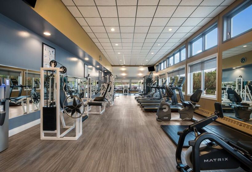 استراحتگاه Best Western Plus Norwester Hotel & Conference Centre