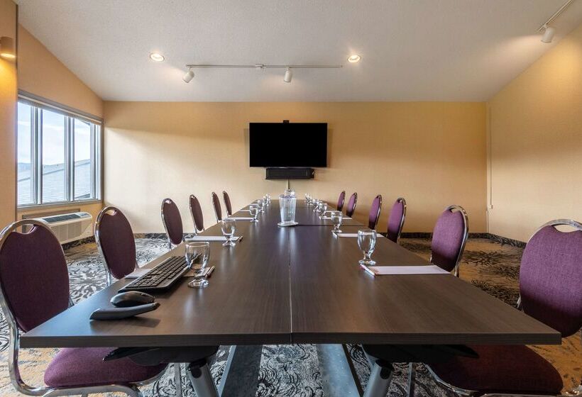 منتجع Best Western Plus Norwester Hotel & Conference Centre