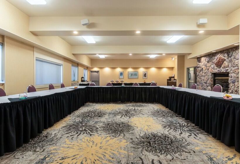 استراحتگاه Best Western Plus Norwester Hotel & Conference Centre