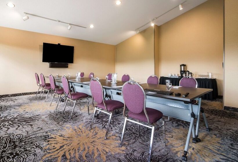 منتجع Best Western Plus Norwester Hotel & Conference Centre