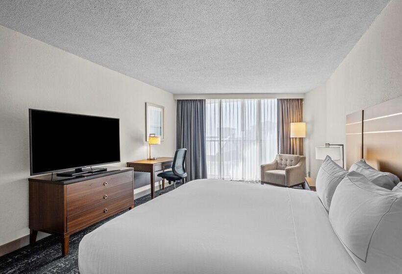 منتجع Doubletree By Hilton Atlantic Beach Oceanfront