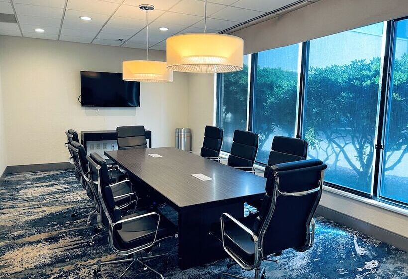 منتجع Doubletree By Hilton Atlantic Beach Oceanfront