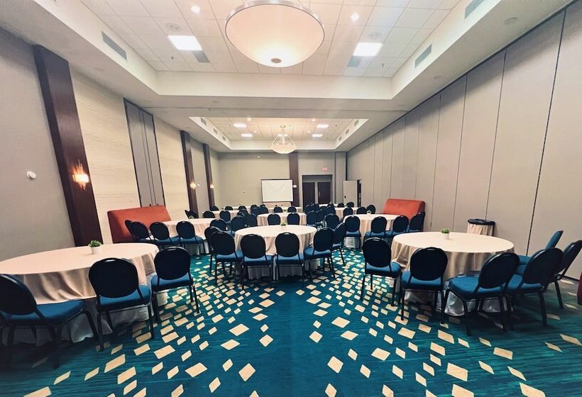 منتجع Doubletree By Hilton Atlantic Beach Oceanfront