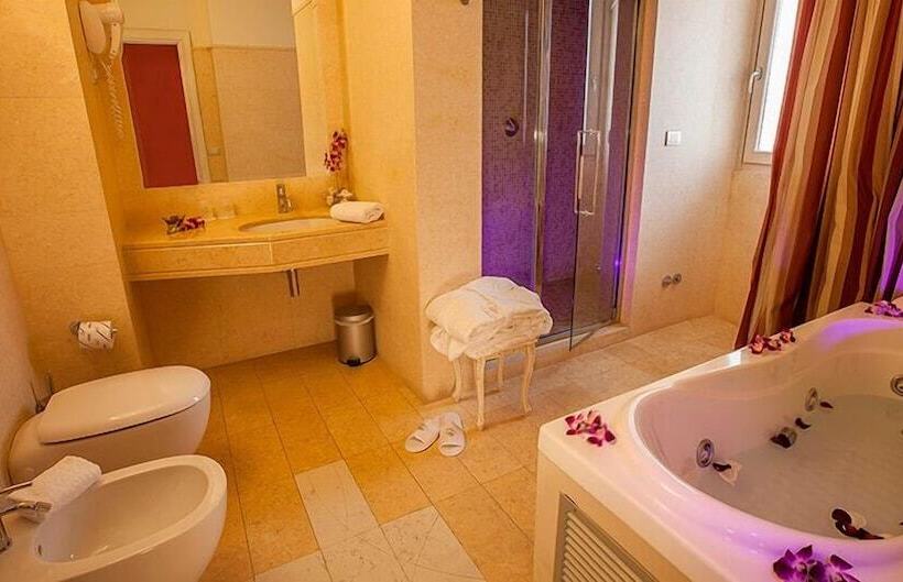 منتجع Palace Hotel Vieste