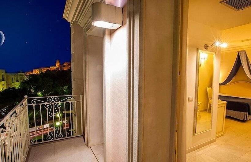 منتجع Palace Hotel Vieste