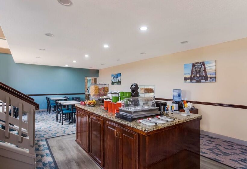 Surestay Plus Hotel By Best Western Greenwood