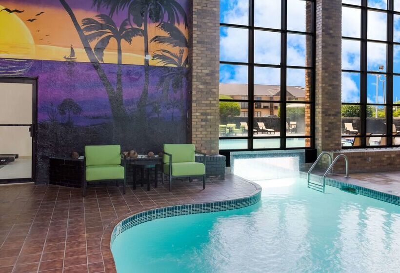 Surestay Plus Hotel By Best Western Greenwood