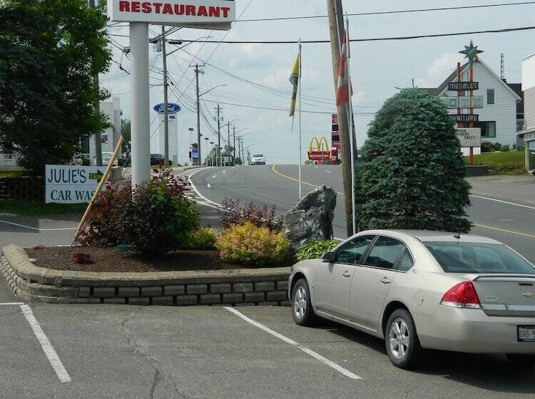 Hilltop Motel & Restaurant
