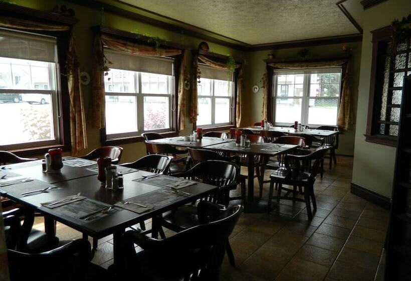 Hilltop Motel & Restaurant