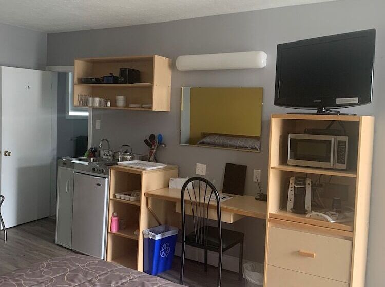 Hilltop Motel & Restaurant