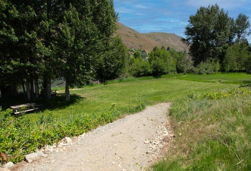 فندق Abbycreek Inn