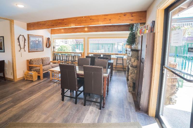 فندق Abbycreek Inn