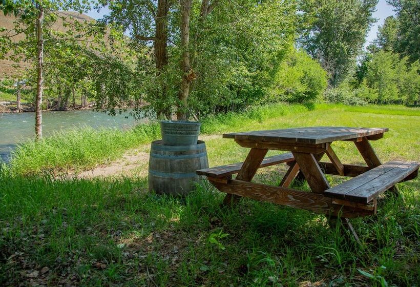 فندق Abbycreek Inn