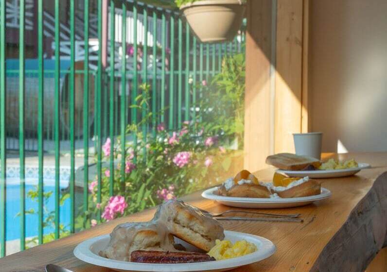 فندق Abbycreek Inn