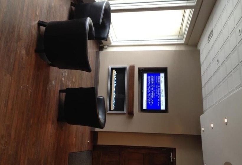 فندق Airport Motor Inn