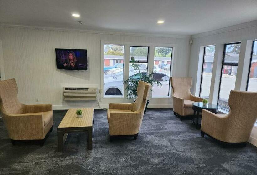 בית מלון כפרי Alpine Inn Abbotsford