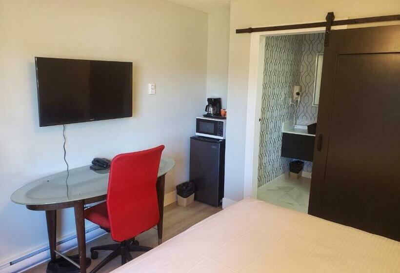 בית מלון כפרי Alpine Inn Abbotsford