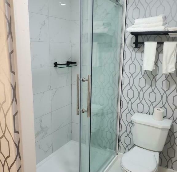 בית מלון כפרי Alpine Inn Abbotsford