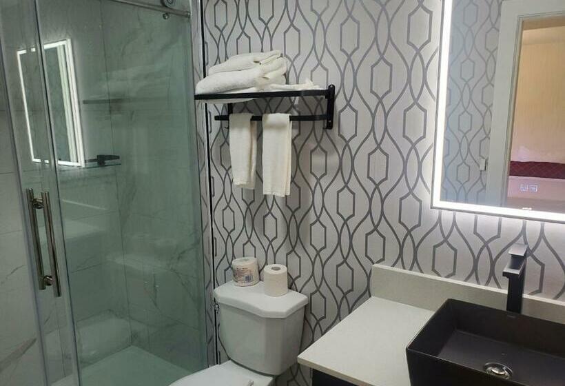 בית מלון כפרי Alpine Inn Abbotsford