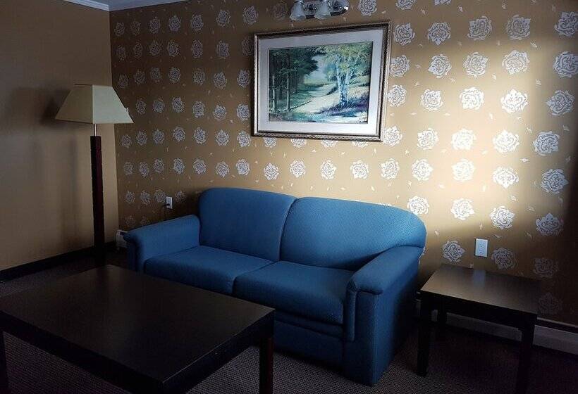 בית מלון כפרי Alpine Inn & Suites