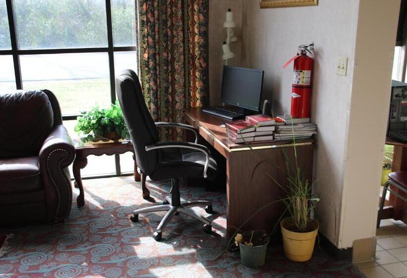 فندق American Inn Of Selma