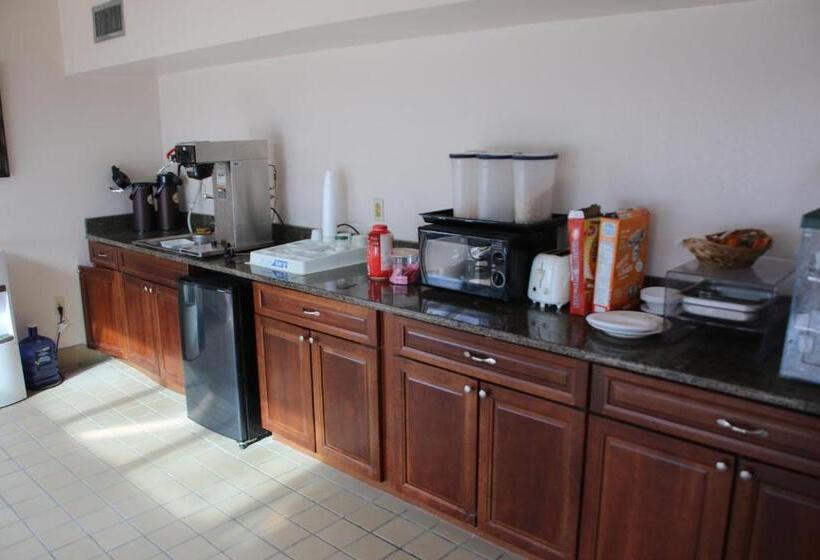 בית מלון כפרי American Inn Of Selma