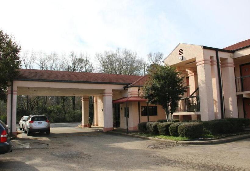 فندق American Inn Of Selma