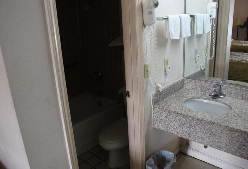 בית מלון כפרי American Inn Of Selma