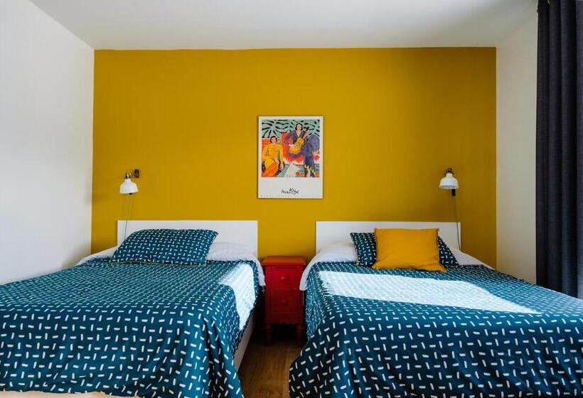 فندق Auberge De Jeunesse Le Camp De Base