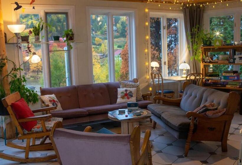 호텔 Auberge Jeunesse Rose Des Vents