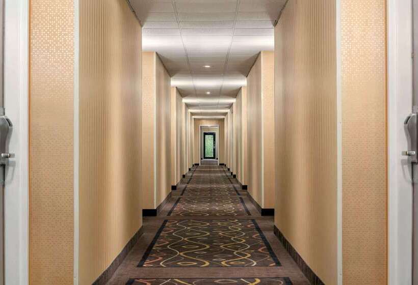 فندق Baymont By Wyndham North Dartmouth Fall River