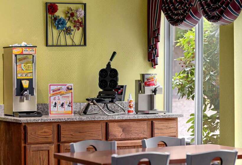 فندق Baymont By Wyndham North Dartmouth Fall River