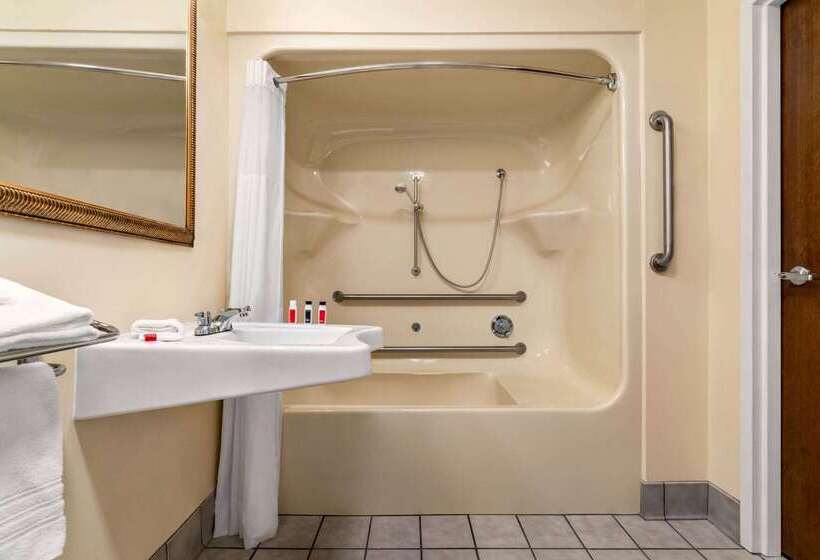 فندق Baymont By Wyndham North Dartmouth Fall River